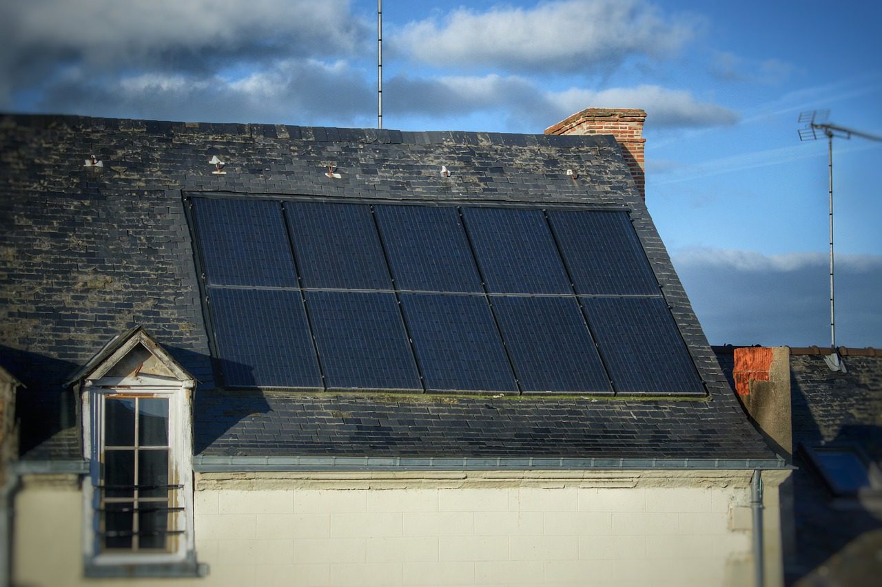 can solar panels power a whole house